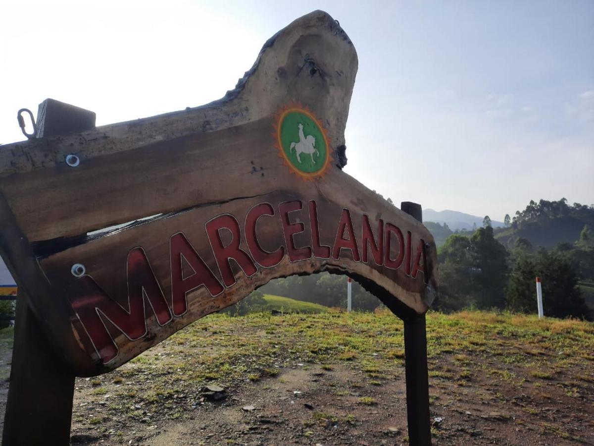 Finca Recreacional Marcelandia ซานตาโรซา เดกาบัล ภายนอก รูปภาพ
