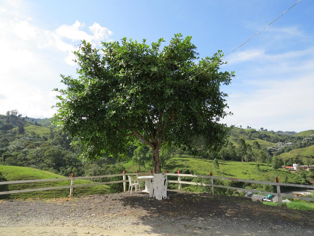 Finca Recreacional Marcelandia ซานตาโรซา เดกาบัล ภายนอก รูปภาพ